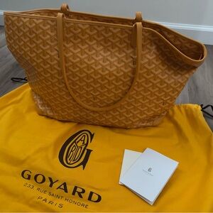 Yellow Goyard Artois MM Bag Zip Closure